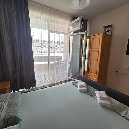 Appartamento студиa блу минута от плажа